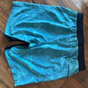 T.H.E Lulu Lemon linerless short